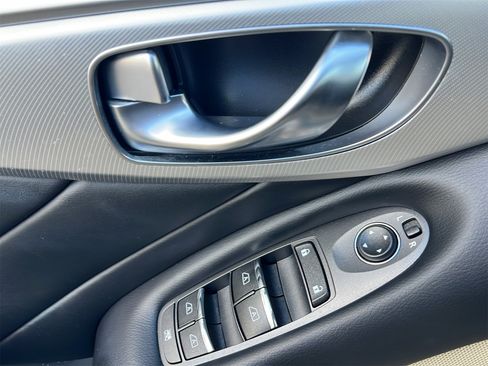 Certified 2019 INFINITI Q50 Luxe w/ Essential Package (3.0T Luxe) image 27