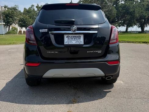 Used 2018 Buick Encore Essence w/ Experience Buick Package AWD/4WD image 4