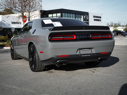 Used 2023 Dodge Challenger SRT Hellcat w/ Driver Convenience Group image 9