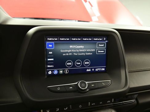 Used 2020 Chevrolet Camaro LT image 7