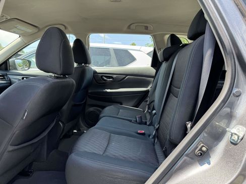Used 2017 Nissan Rogue S AWD/4WD image 8
