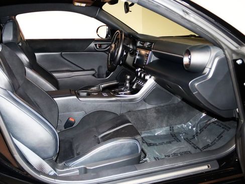 Used 2022 Toyota GR86 Premium RWD image 47