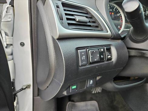 Used 2019 Nissan Sentra SV image 11