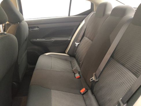 Used 2021 Nissan Versa SV FWD image 18