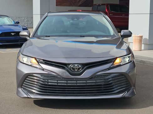 Used 2020 Toyota Camry LE FWD image 3