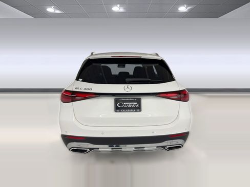 Certified 2025 Mercedes-Benz GLC 300 image 10