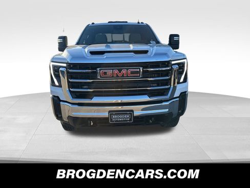 New 2026 GMC Sierra 2500 SLE image 8