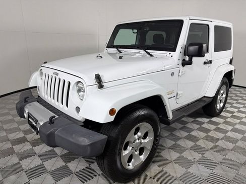 Used 2015 Jeep Wrangler Sahara w/ Connectivity Group image 9