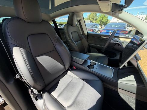 Used 2023 Tesla Model Y Long Range AWD/4WD image 4