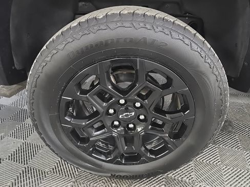 Used 2026 Chevrolet Colorado Trail Boss AWD/4WD image 15