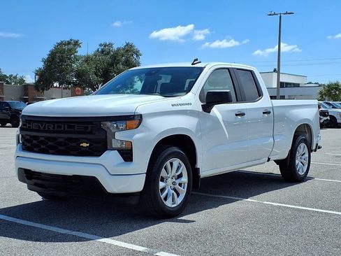 Used 2024 Chevrolet Silverado 1500 Custom RWD image 3