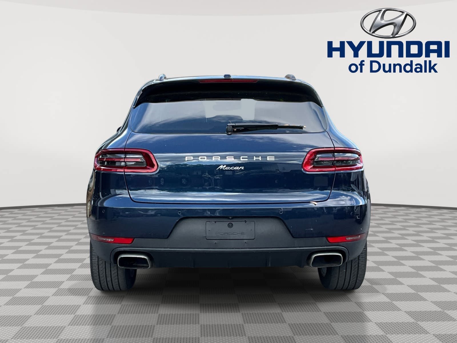 Used 2017 Porsche Macan AWD/4WD image 3