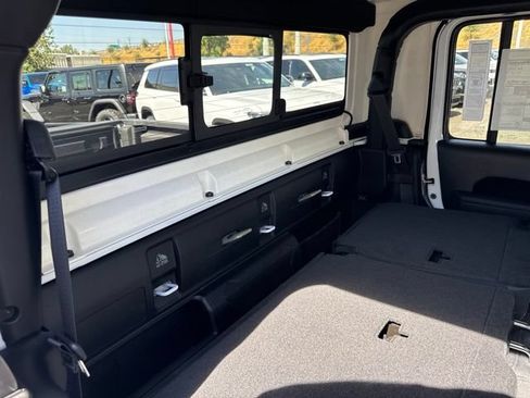 New 2026 Jeep Gladiator Sport AWD/4WD image 22