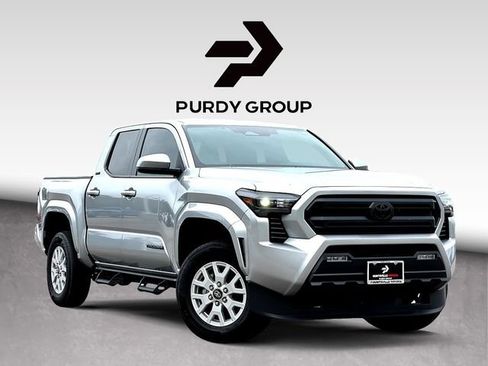 Certified 2025 Toyota Tacoma SR5 AWD/4WD image 1