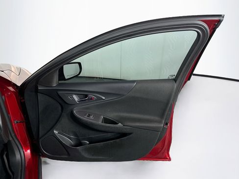 Used 2021 Chevrolet Malibu RS FWD image 29