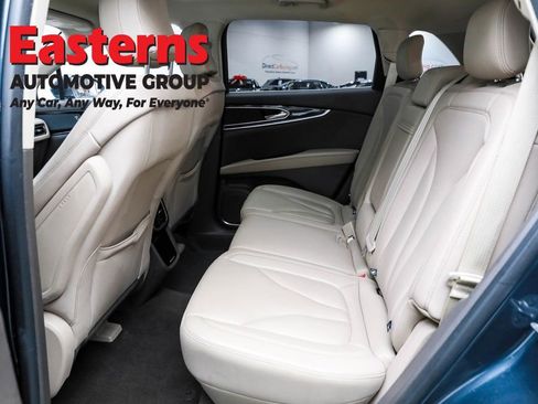 Used 2022 Lincoln Nautilus AWD w/ Premium Package image 22