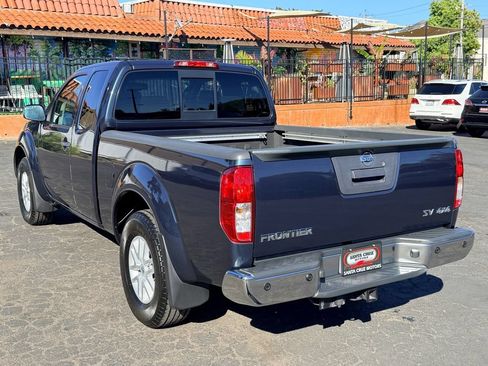 Used 2017 Nissan Frontier SV w/ SV Value Truck Package AWD/4WD image 4