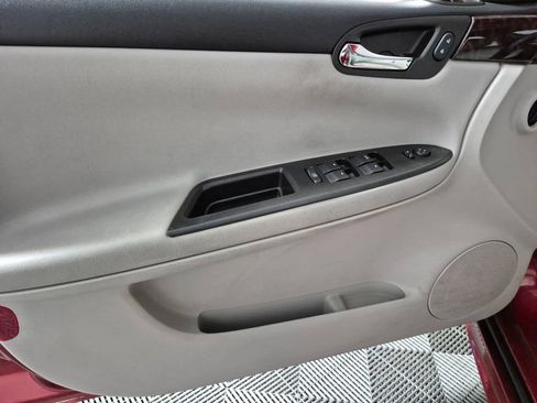 Used 2014 Chevrolet Impala LT w/ LT Sunroof Package FWD image 15