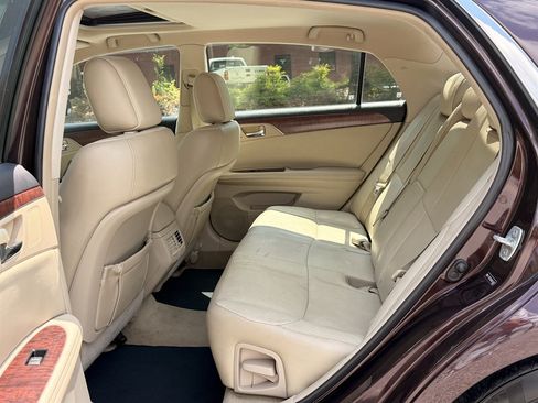 Used 2011 Toyota Avalon Limited FWD image 10