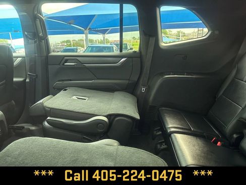 Used 2026 GMC Acadia Elevation w/ Elevation Premium Package FWD image 22