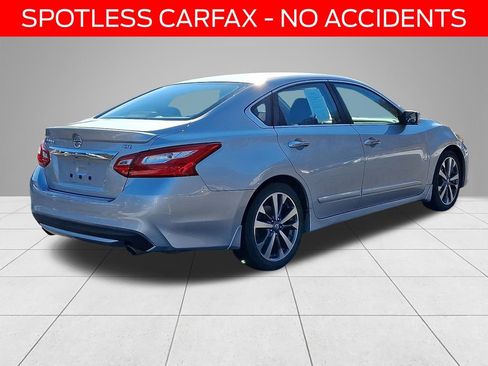 Used 2016 Nissan Altima 2.5 SR image 4