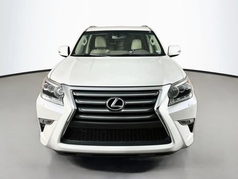 Used 2019 Lexus GX 460 Premium w/ Premium Package AWD/4WD image 2