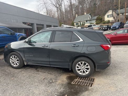 Used 2020 Chevrolet Equinox LT w/ Driver Convenience Package image 7