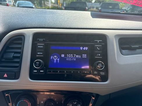 Used 2022 Honda HR-V LX image 31