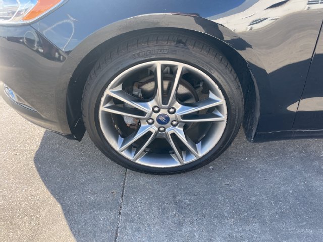Used 2016 Ford Fusion Titanium FWD image 29