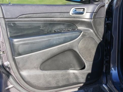 Used 2020 Jeep Grand Cherokee Laredo w/ Security & Convenience Group image 10