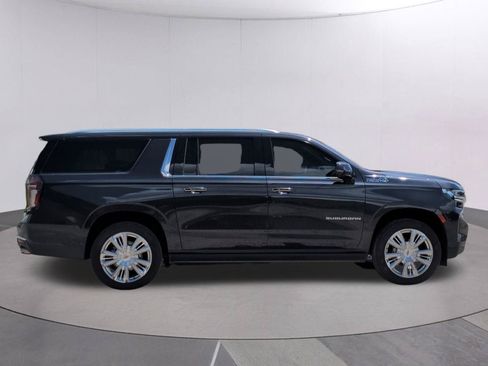 Certified 2023 Chevrolet Suburban High Country RWD image 8