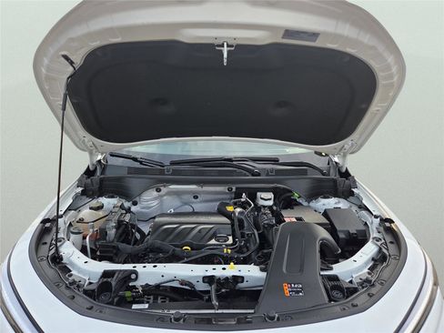Used 2025 Buick Envista Preferred FWD image 25