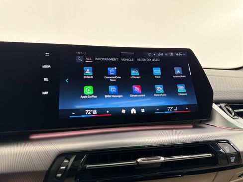 Used 2025 BMW X2 xDrive28i w/ Premium Package AWD/4WD image 23