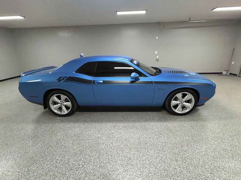 Used 2018 Dodge Challenger R/T Plus image 2