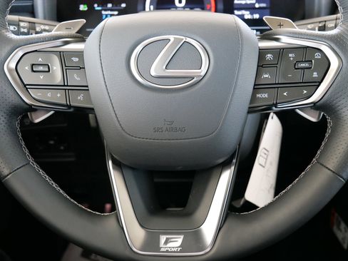 Used 2026 Lexus LX 600 F Sport w/ Accessory Package (Z1) AWD/4WD image 40