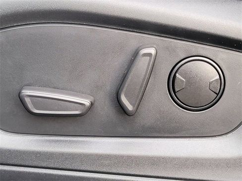 Certified 2023 Ford Explorer XLT w/ Equipment Group 202A image 5