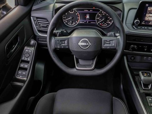 Certified 2025 Nissan Rogue S image 17