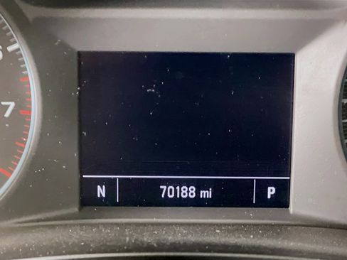 Used 2023 Chevrolet Traverse LT image 19