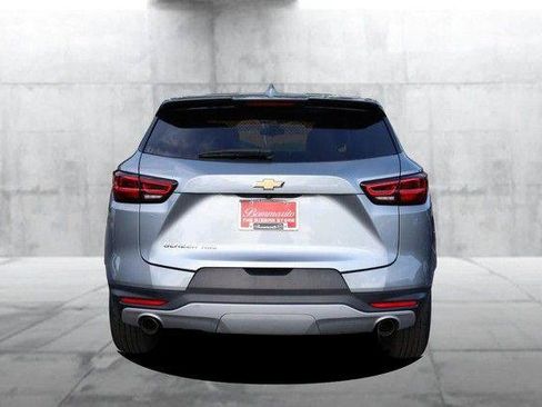 Used 2025 Chevrolet Blazer LT AWD/4WD image 6