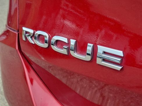 Used 2019 Nissan Rogue SL w/ Premium Package AWD/4WD image 6