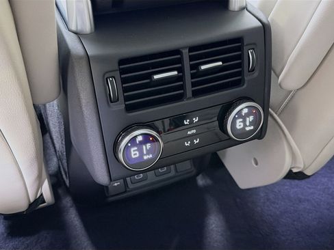 New 2026 Land Rover Discovery Dynamic SE AWD/4WD image 20