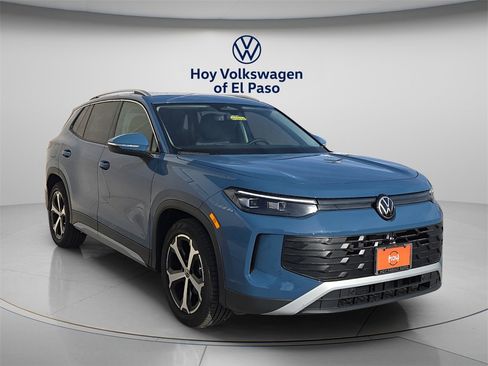 New 2026 Volkswagen Tiguan SE image 1