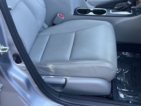 Used 2017 Acura ILX FWD image 31