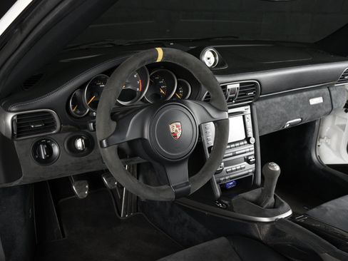 Used 2011 Porsche 911 GT2 RS RWD image 28