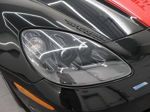 Used 2007 Chevrolet Corvette Z06 w/ Preferred Equipment Group RWD image 18