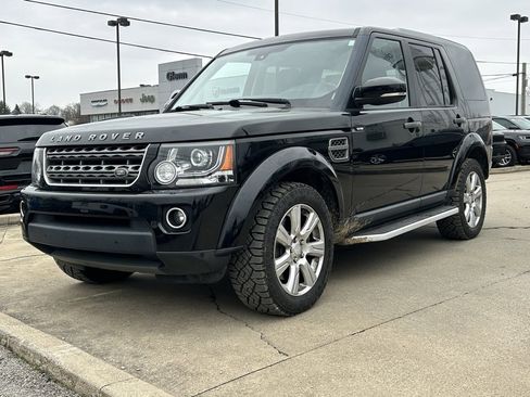 Used 2015 Land Rover LR4 HSE image 2