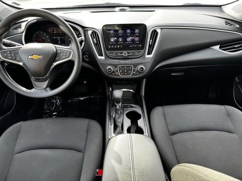 Certified 2024 Chevrolet Malibu LT image 9