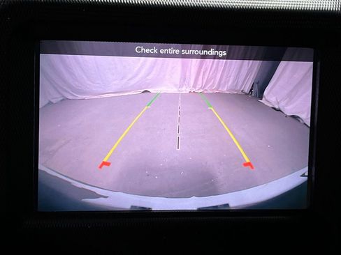 Used 2020 Jeep Wrangler Unlimited Sahara image 32