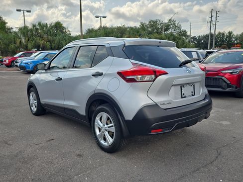 Used 2019 Nissan Kicks S FWD image 6