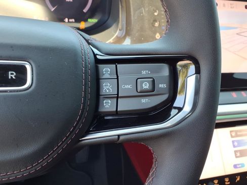Used 2024 Jeep Wagoneer Launch Edition AWD/4WD image 10